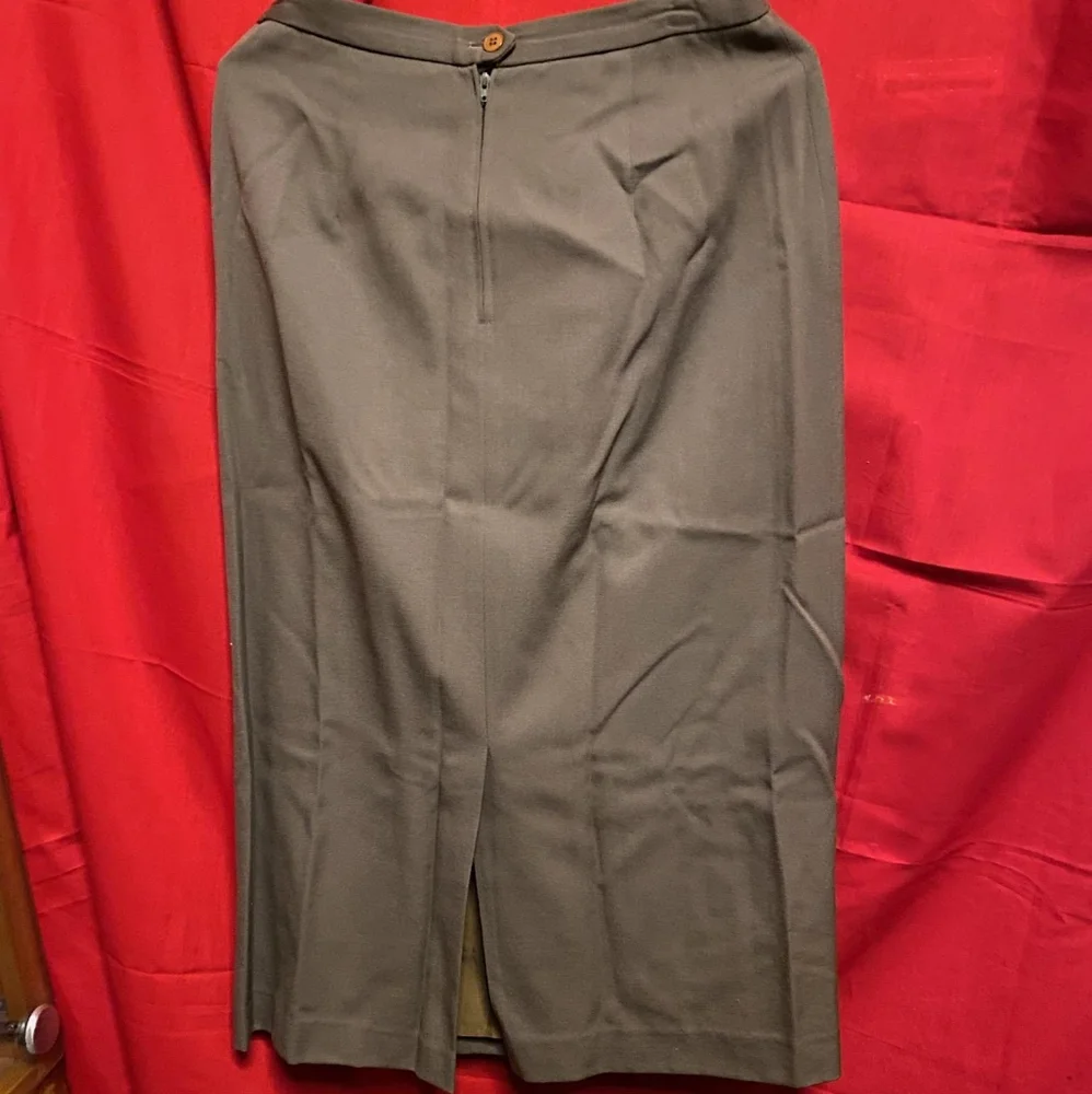 Skirt - Picture 2 of 4